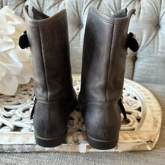 UGG Leather Ankle Boots Women’s 8 - Picture 9 of 9